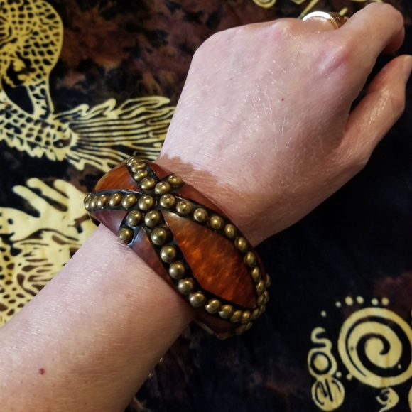 Gold tone cuff and studded bangle - Picture 8 of 8